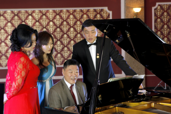 “Монгол сонгодог” талархлын концерт өнөөдөр болно